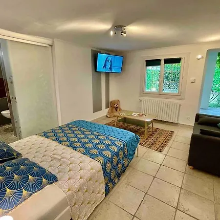 Le Jad Joli F2 Proche Gare, Arenes Avec Terrasse Privee Appartement *