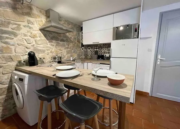 Le Jad Joli F2 Proche Gare, Arenes Avec Terrasse Privee *