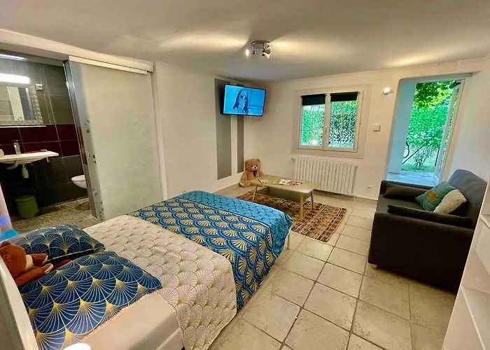 Le Jad Joli F2 Proche Gare, Arenes Avec Terrasse Privee Appartement *