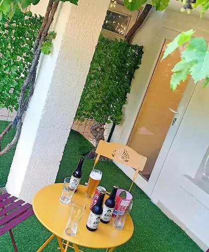 Le Jad Joli F2 Proche Gare, Arenes Avec Terrasse Privee Nîmes