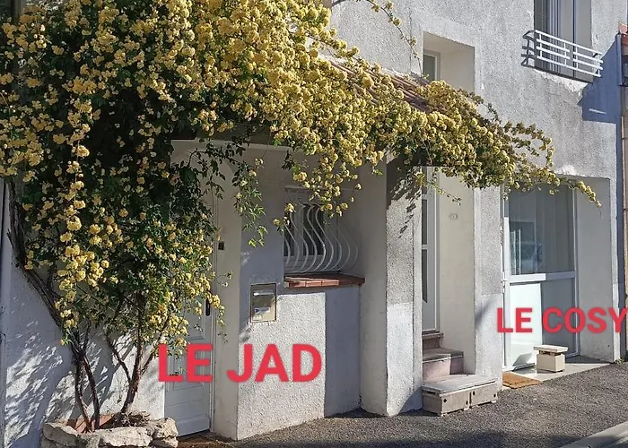 Le Jad Joli F2 Proche Gare, Arenes Avec Terrasse Privee Appartement *